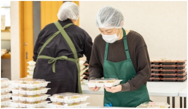 お弁当の調理、盛付、調理補助写真